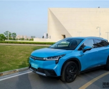 g {غAܳSUVAion LX